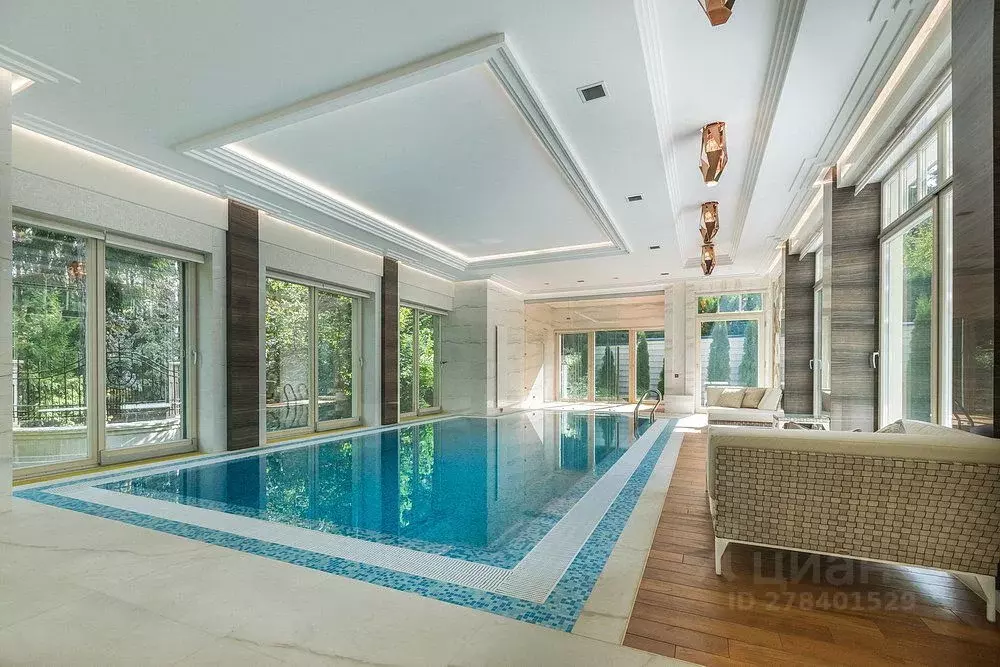 Коттедж в Московская область, Одинцовский городской округ, д. Жуковка, ... - Фото 2