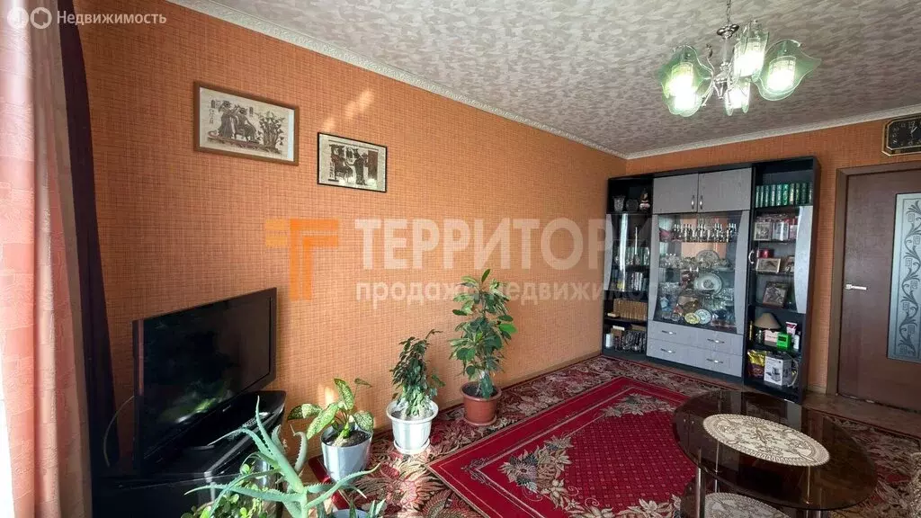 3-комнатная квартира: Пермь, улица Богдана Хмельницкого, 13 (59.4 м) - Фото 1