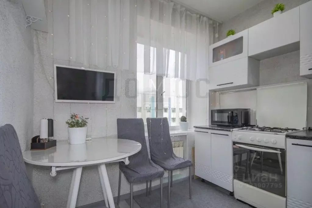 3-к кв. Свердловская область, Верхняя Пышма ул. Чайковского, 39 (56.1 ... - Фото 1