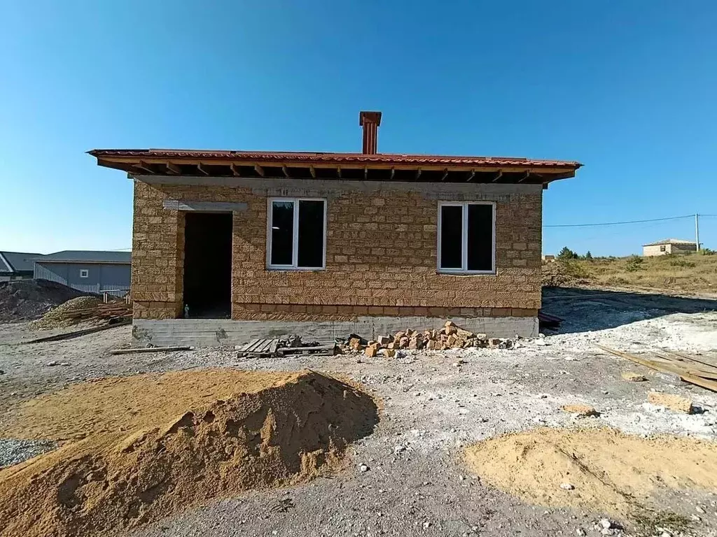 Дом в Крым, Бахчисарай ул. Имени Абдураима Решидова (100 м) - Фото 0