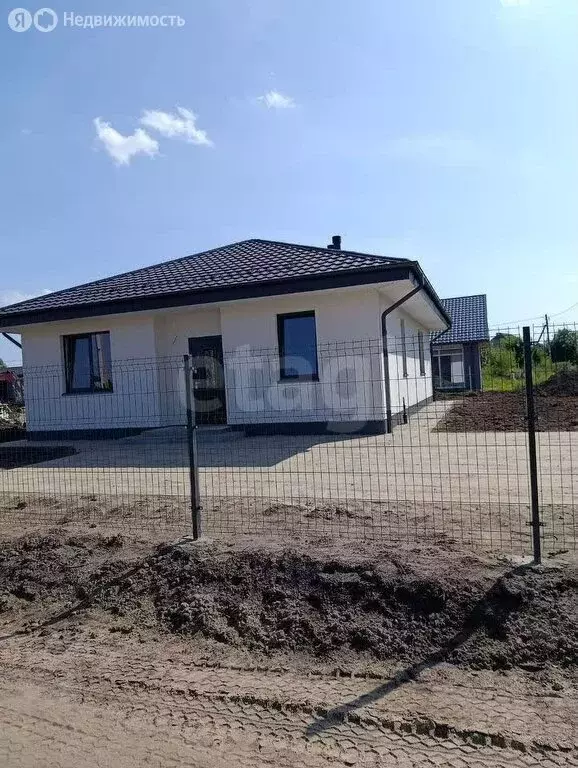 Дом в Калининградская область, Гурьевский муниципальный округ, посёлок ... - Фото 0