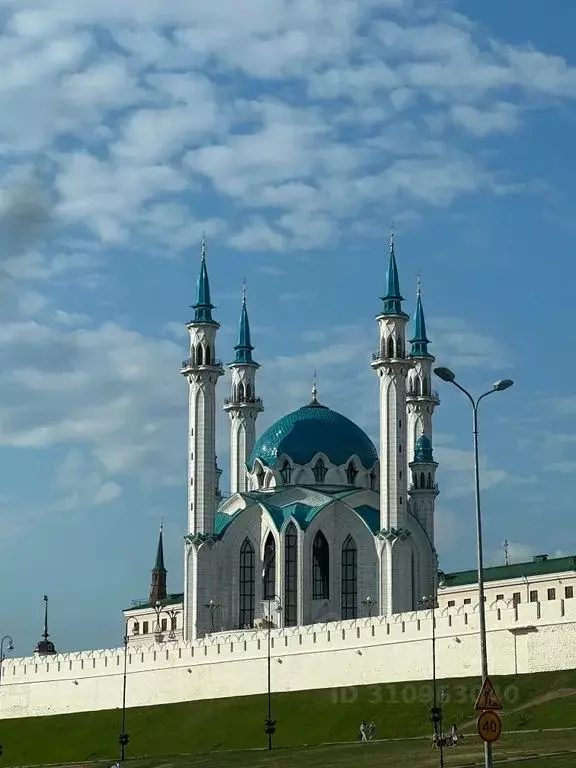 2-к кв. Татарстан, Казань ул. Адоратского, 3г (60.0 м) - Фото 0