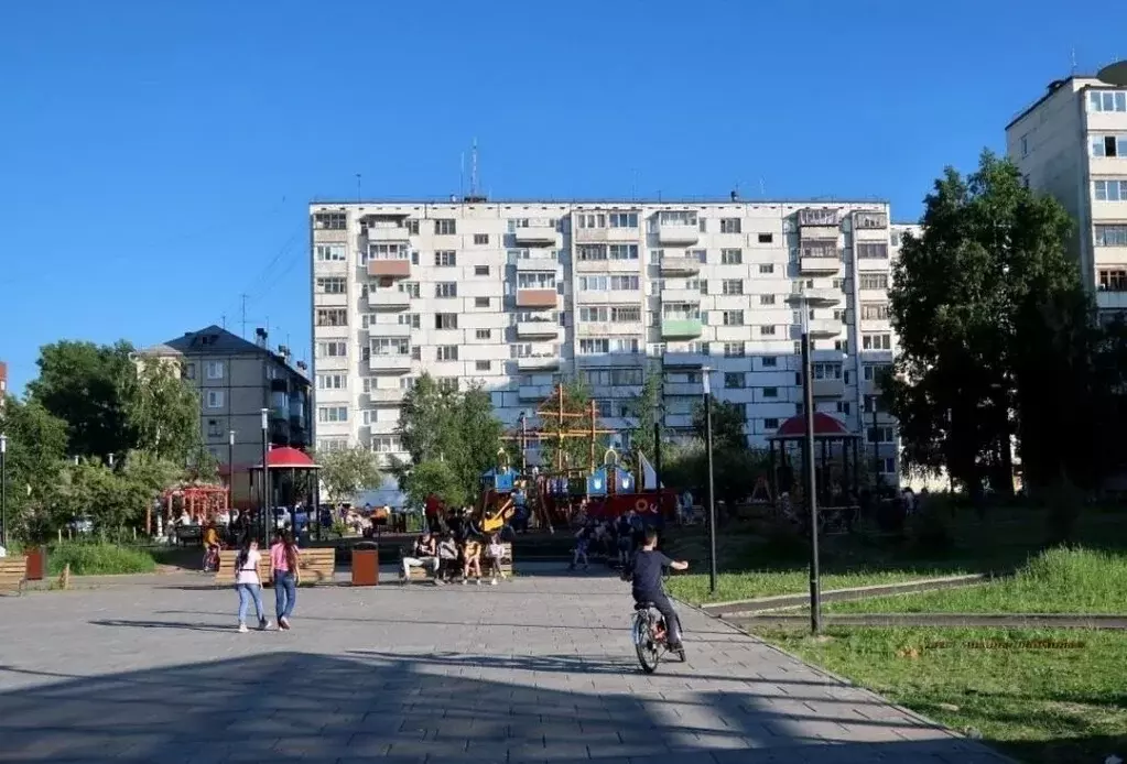3-к кв. Иркутская область, Братск Гидростроитель жилрайон, ул. ... - Фото 0