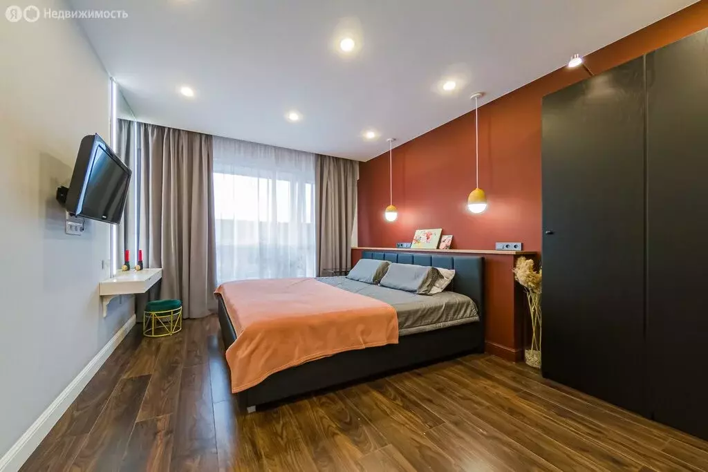 3-комнатная квартира: Екатеринбург, улица Ткачей, 13 (77.2 м) - Фото 1