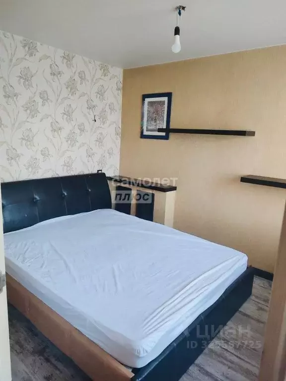 3-к кв. Свердловская область, Екатеринбург ул. Самолетная, 43 (54.0 м) - Фото 1