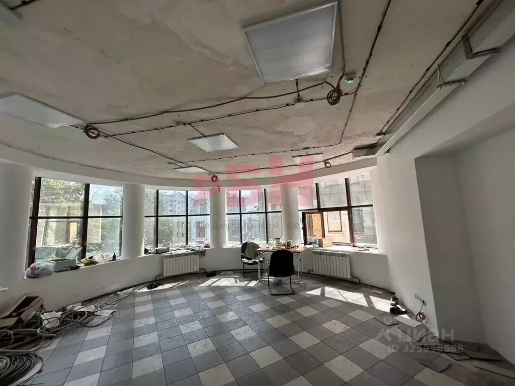 Помещение свободного назначения в Тюменская область, Тюмень ул. ... - Фото 1