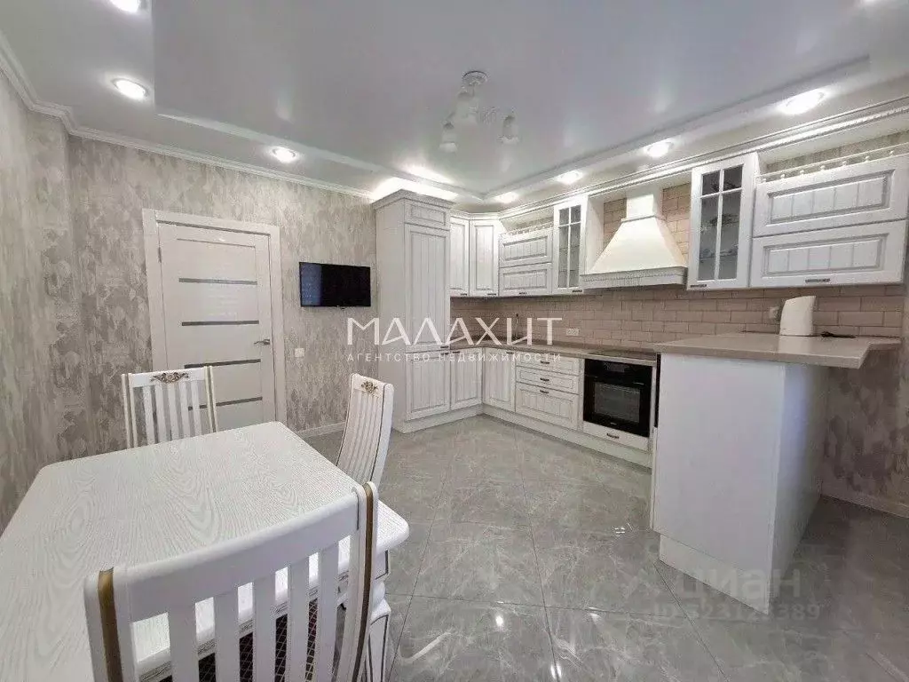 2-к кв. Самарская область, Самара ул. Алексея Толстого, 70 (71.0 м) - Фото 1