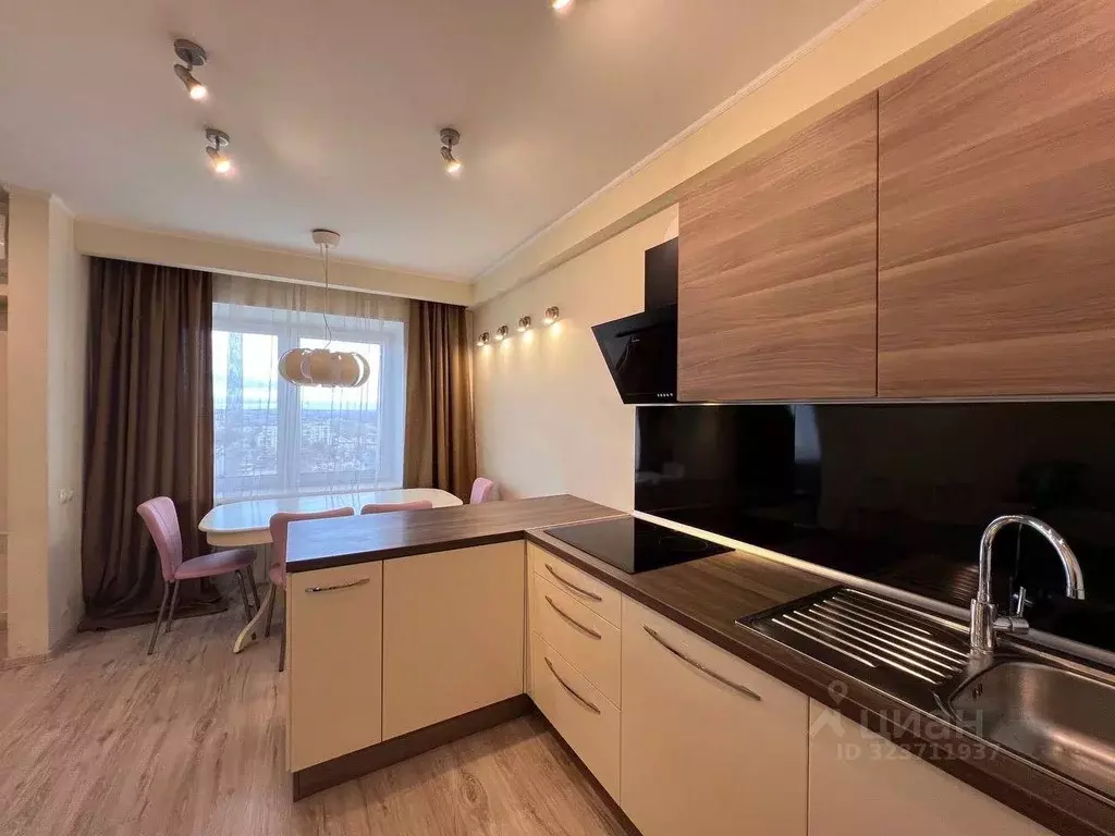 3-к кв. Челябинская область, Челябинск Свердловский просп., 35 (100.0 ... - Фото 1