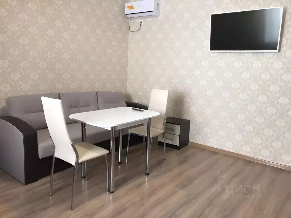 1-к кв. Крым, Симферопольский район, Молодежное пгт ул. Ялтинская, 37 ... - Фото 1