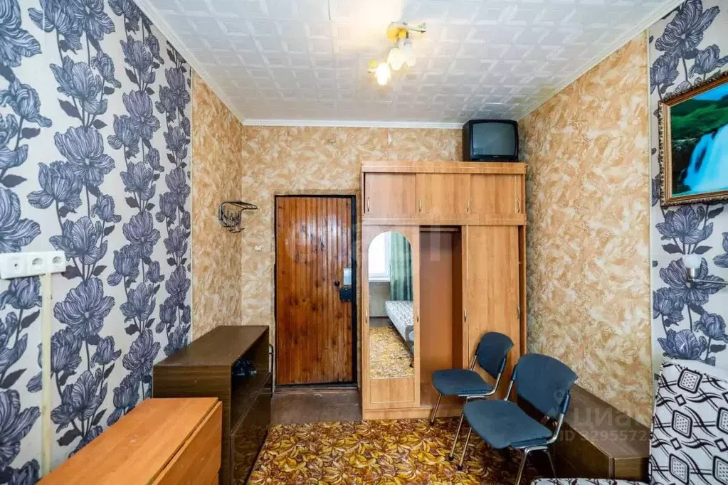 Комната Ханты-Мансийский АО, Сургут проезд Первопроходцев, 2 (11.9 м) - Фото 1
