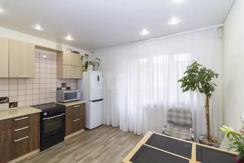 2-к кв. Тюменская область, Тюмень ул. Восстания, 19к3 (58.3 м) - Фото 1