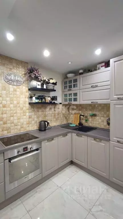 2-к кв. Волгоградская область, Волгоград ул. 8-й Воздушной Армии, 10а ... - Фото 1