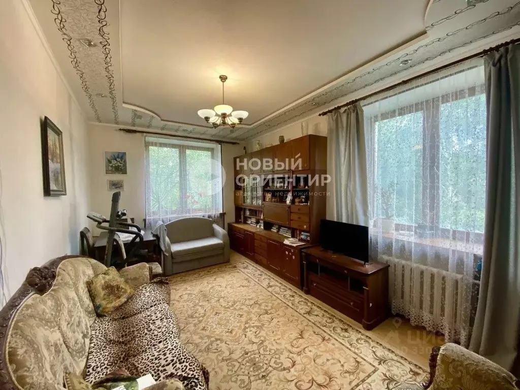 3-к кв. Свердловская область, Екатеринбург ул. Первомайская, 66 (74.0 ... - Фото 1