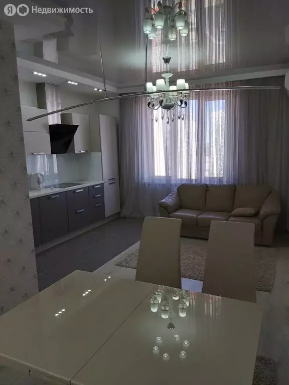 3-комнатная квартира: Ростов-на-Дону, улица Ерёменко, 99 (75 м) - Фото 1