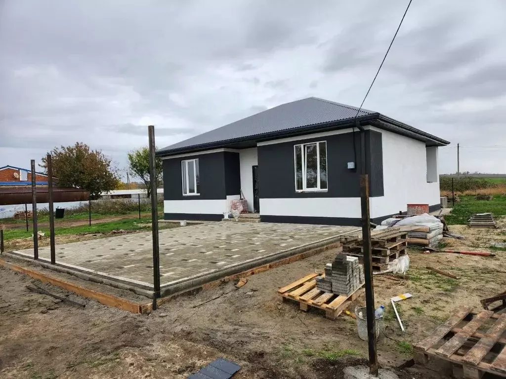 Дом в Краснодарский край, Темрюк Сормовская ул., 4 (82 м) - Фото 1