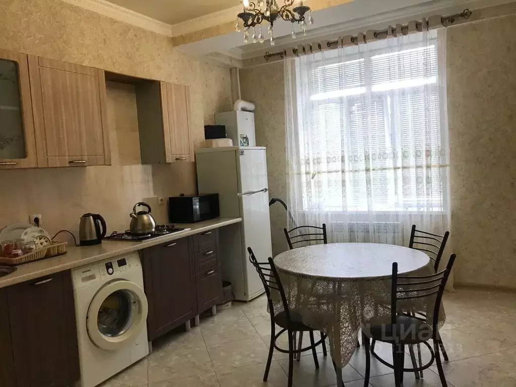 2-к кв. Дагестан, Избербаш ул. Азизова, 6 (52.0 м) - Фото 0