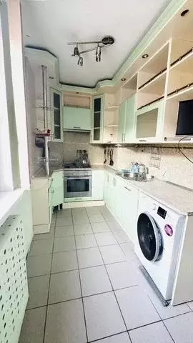 3-к. квартира, 65 м, 2/9 эт. - Фото 0