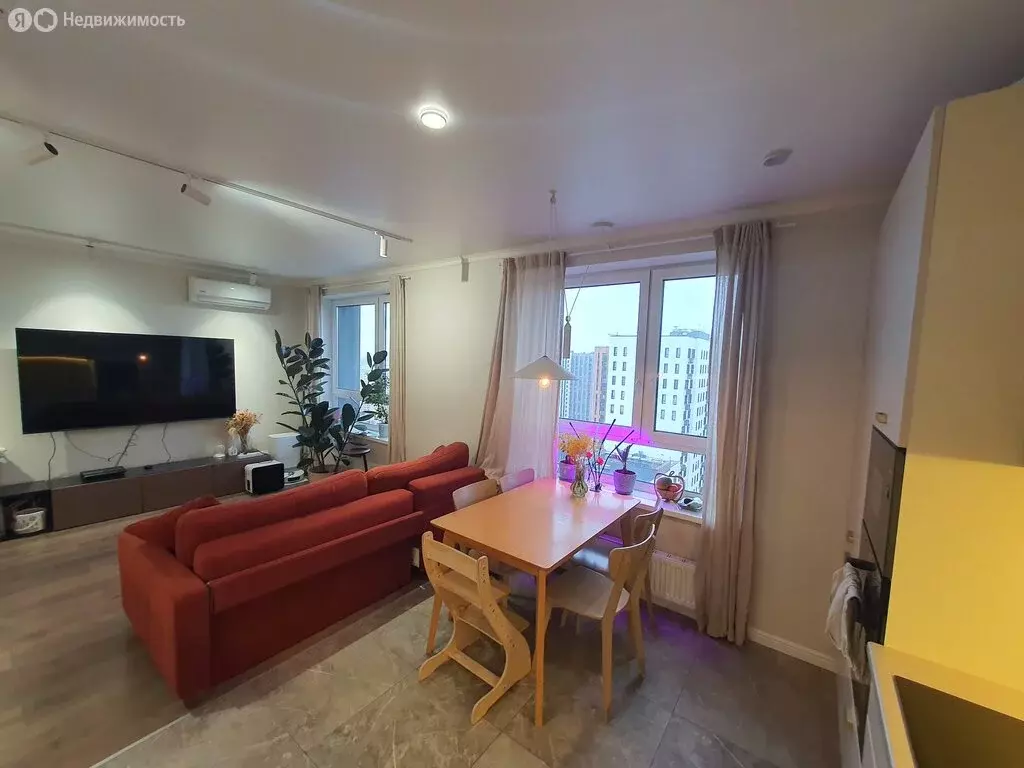 3-комнатная квартира: Московский, улица Никитина, 11к9 (82 м) - Фото 1