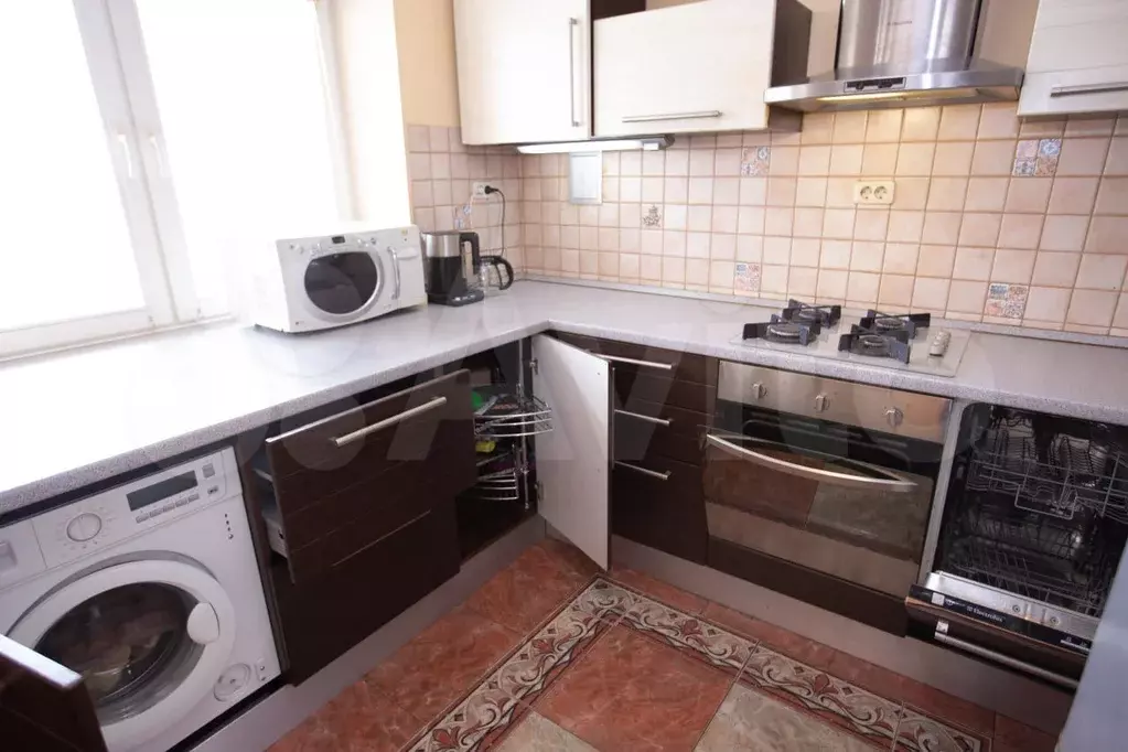 3-к. квартира, 85 м, 8/8 эт. - Фото 1