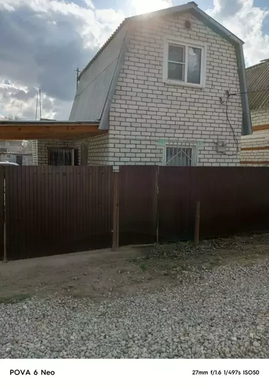 Дом в Волгоградская область, Среднеахтубинский район, Ахтубинское ... - Фото 1