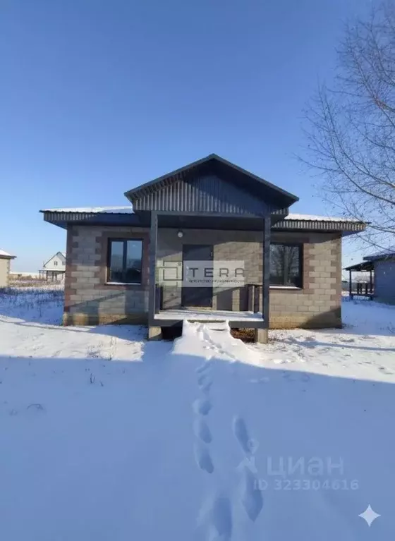 Дом в Башкортостан, Иглинский сельсовет, с. Иглино ул. Салаватская (90 ... - Фото 2