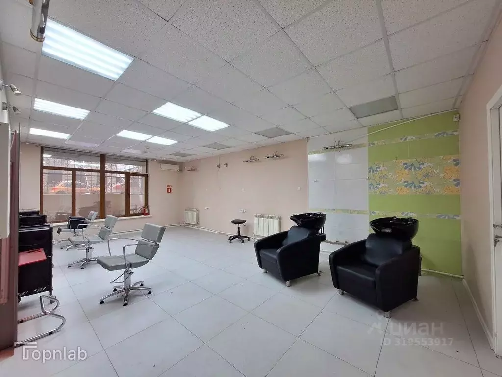 Торговая площадь в Ростовская область, Ростов-на-Дону ул. 14-я Линия, ... - Фото 1