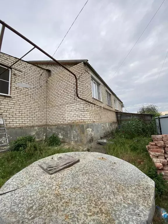 Дом в Калмыкия, Элиста Южная ул. (88 м) - Фото 1