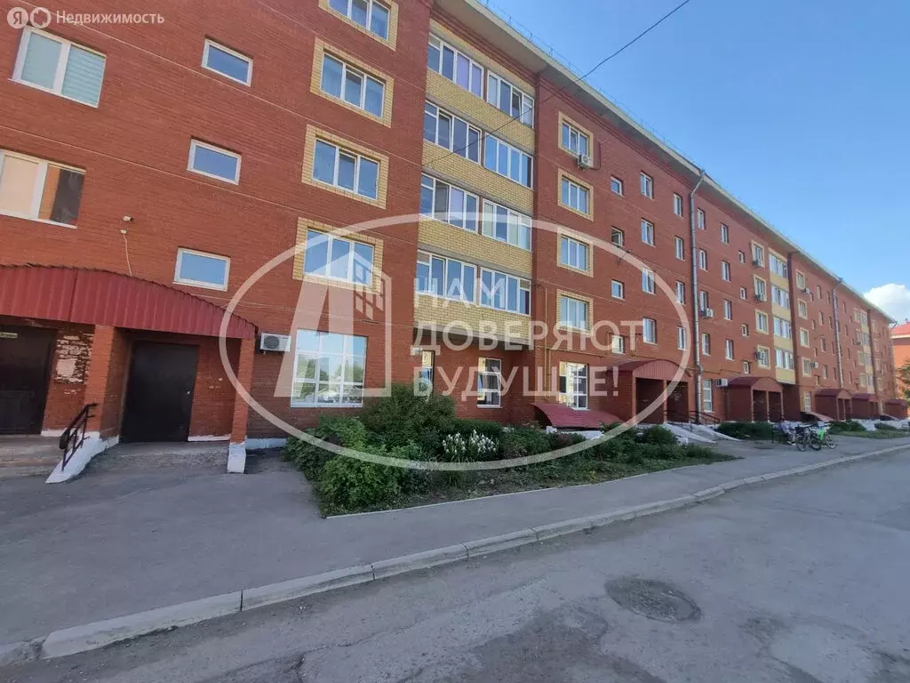 3-комнатная квартира: Чернушка, Красноармейская улица, 86 (59.9 м) - Фото 1