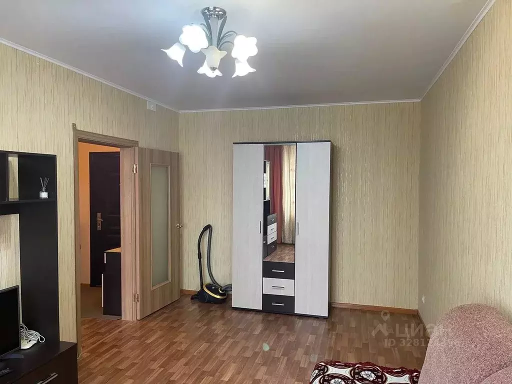 1-к кв. Курская область, Курск просп. Вячеслава Клыкова, 83 (37.5 м) - Фото 2