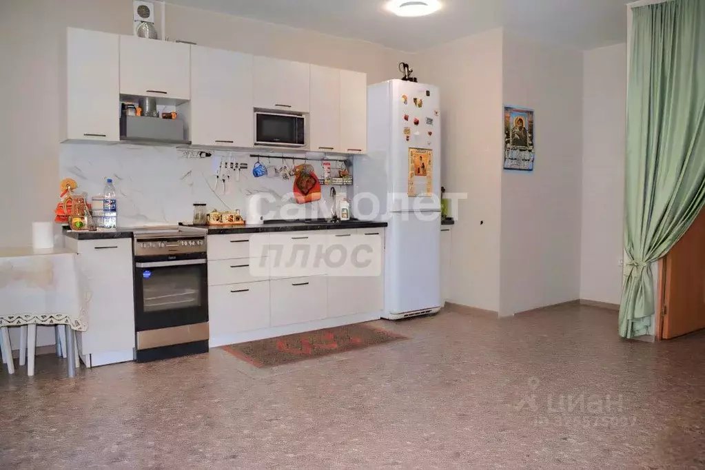 1-к кв. Омская область, Омск ул. 4-я Транспортная, 15 (39.7 м) - Фото 2