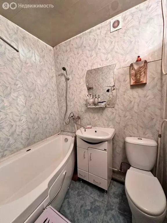 2-комнатная квартира: Великий Новгород, Завокзальный район, улица ... - Фото 0