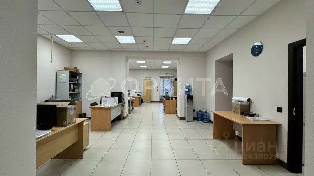 Офис в Тюменская область, Тюмень Холодильная ул., 138 (120 м) - Фото 1