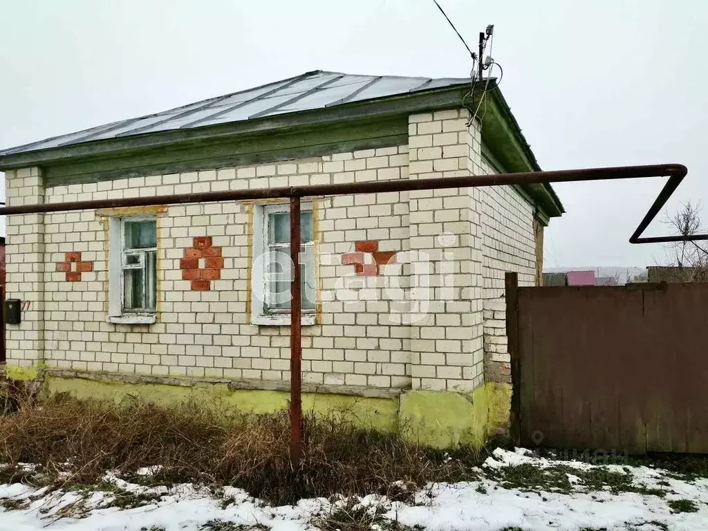 Дом в Саратовская область, Балашовский район, с. Репное ул. ... - Фото 0