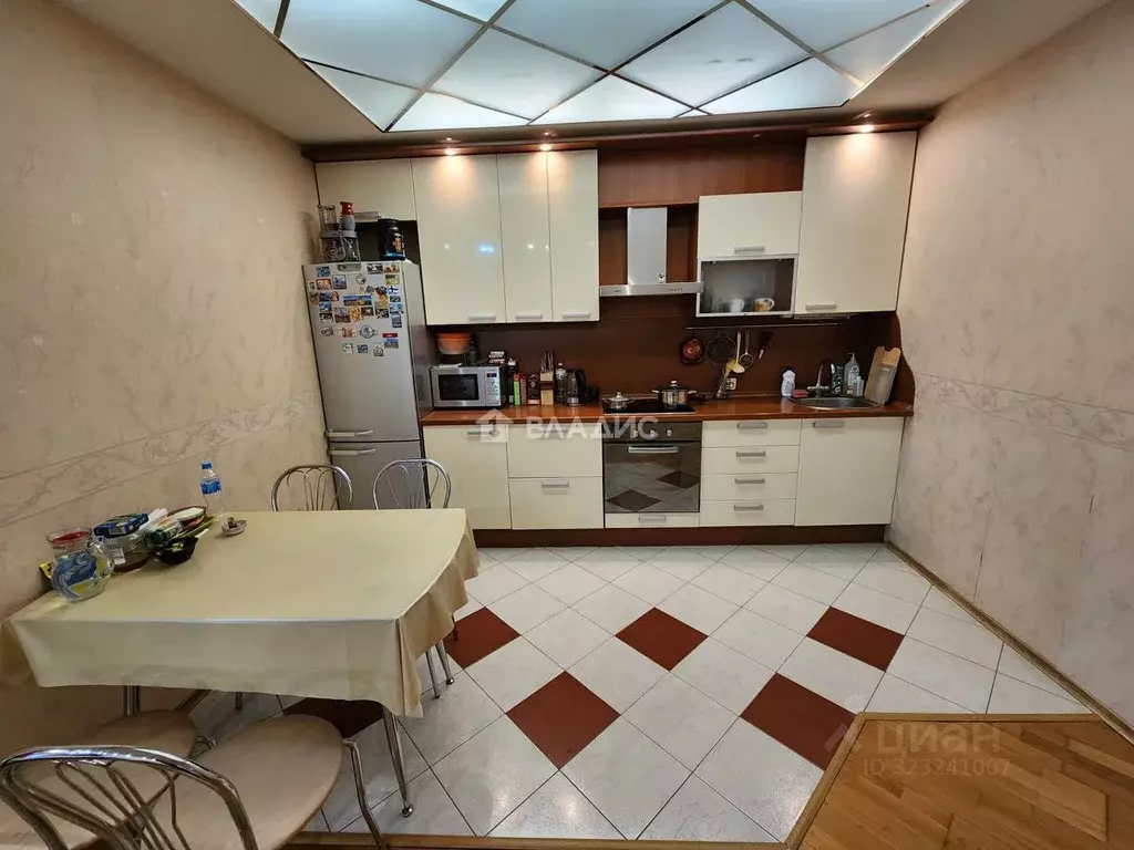 2-к кв. Коми, Сыктывкар ул. Бабушкина, 31 (73.2 м) - Фото 1