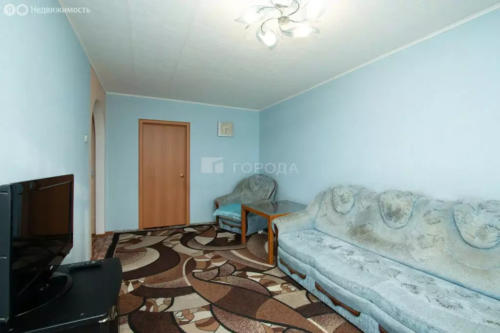 3-комнатная квартира: Новокузнецк, улица Грдины, 28 (61.8 м) - Фото 2