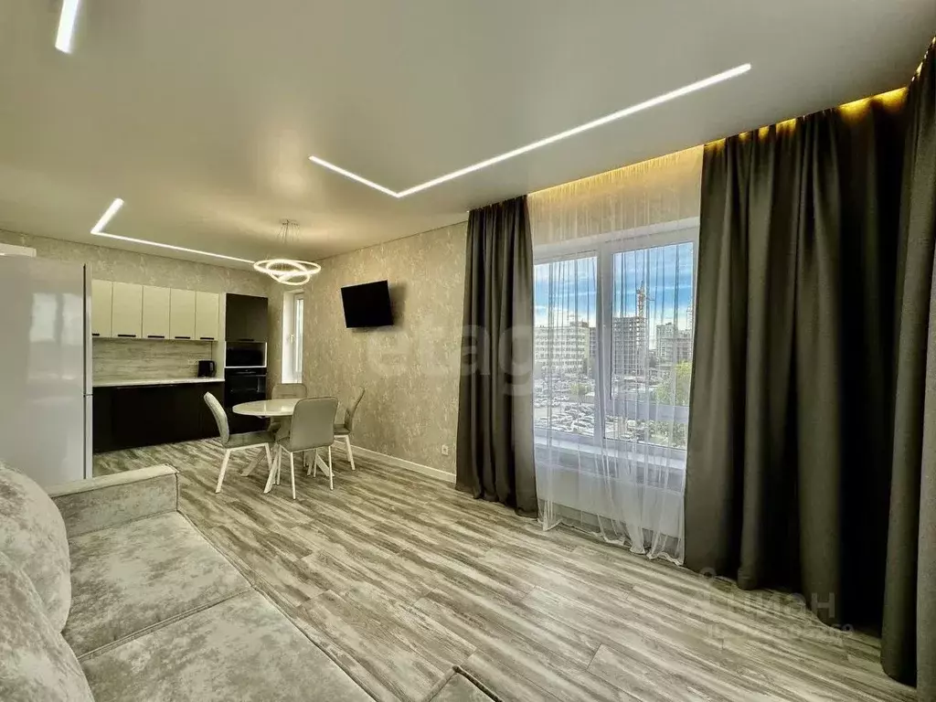 1-к кв. Тюменская область, Тюмень ул. 50 лет Октября, 63Г (46.0 м) - Фото 2