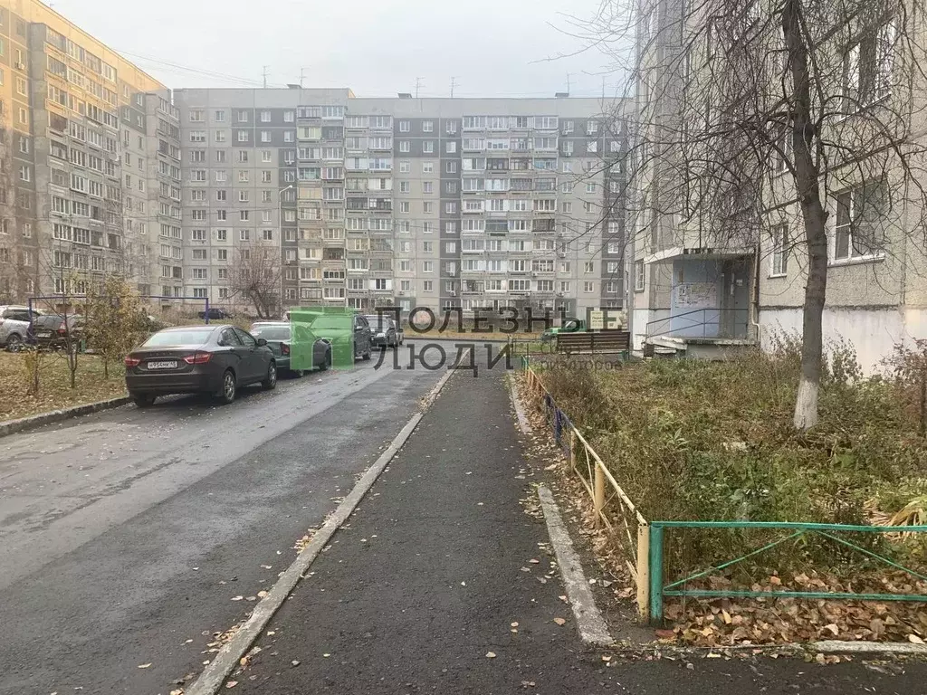 3-к кв. Курганская область, Курган Заозерный жилрайон, 3-й мкр, 23 ... - Фото 2