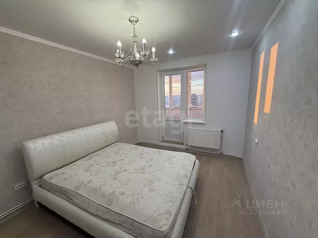 3-к кв. Белгородская область, Белгород ул. Есенина, 52 (68.4 м) - Фото 1