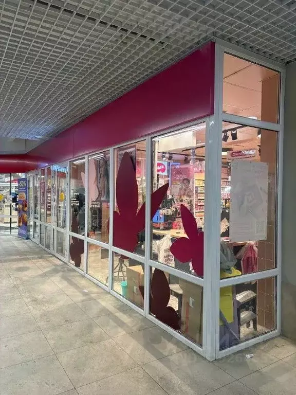 Торговая площадь в Санкт-Петербург Купчинская ул., 26К1 (204 м) - Фото 2