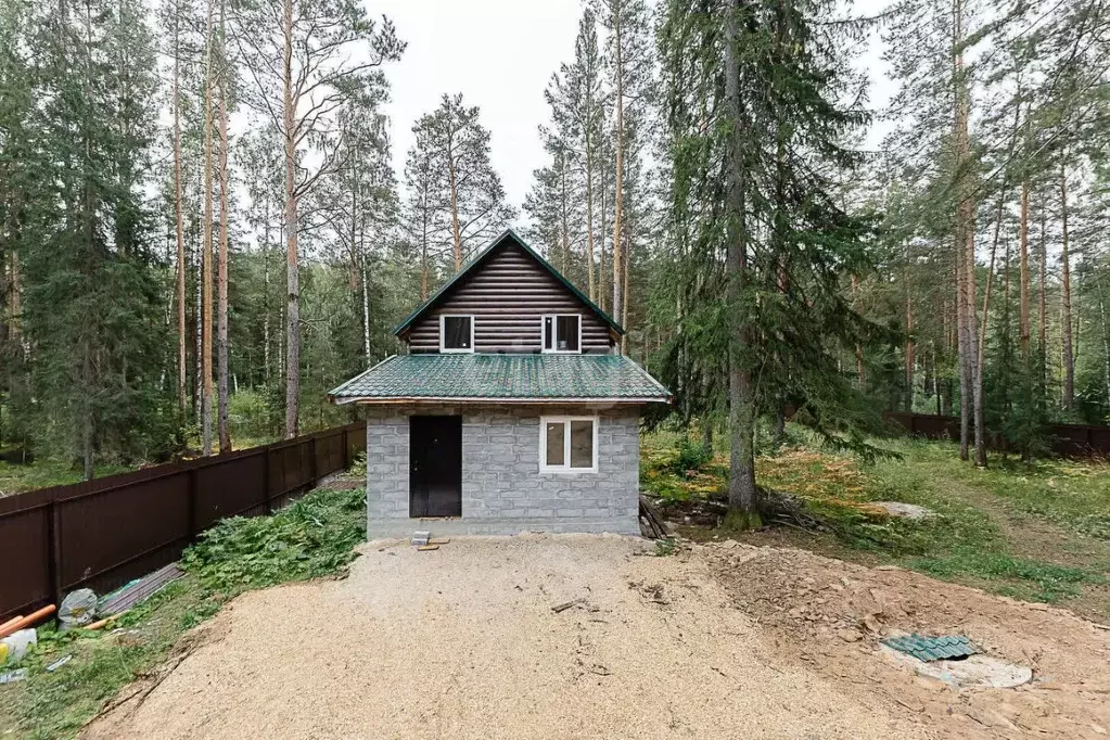 Дом в Свердловская область, Дегтярск ул. Виноградная (51 м) - Фото 0