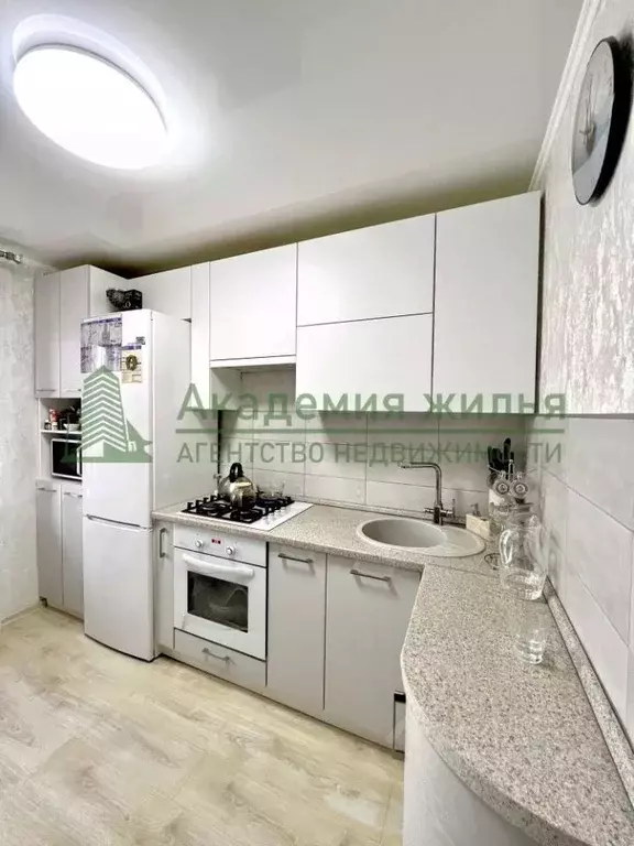 2-к кв. Саратовская область, Энгельс Петровская ул., 98 (49.7 м) - Фото 1