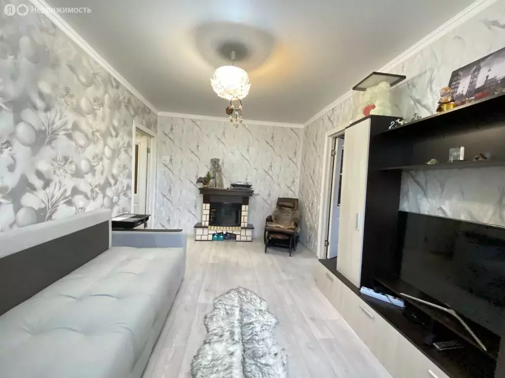 3-комнатная квартира: Ростов-на-Дону, улица Гризодубовой, 48 (49 м) - Фото 1