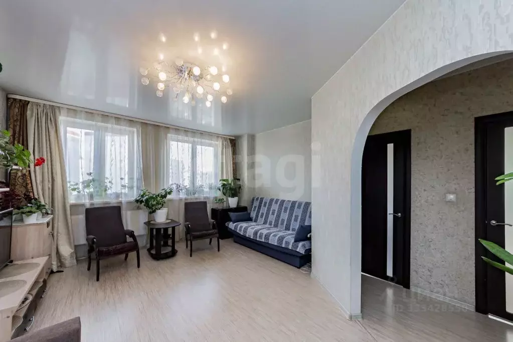 3-к кв. Тюменская область, Тюмень ул. Василия Гольцова, 3 (75.3 м) - Фото 1