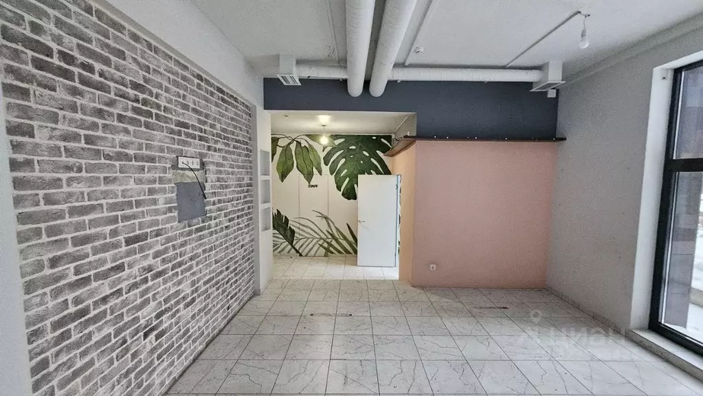 Торговая площадь в Санкт-Петербург ул. Парфеновская, 14к1 (76 м) - Фото 1