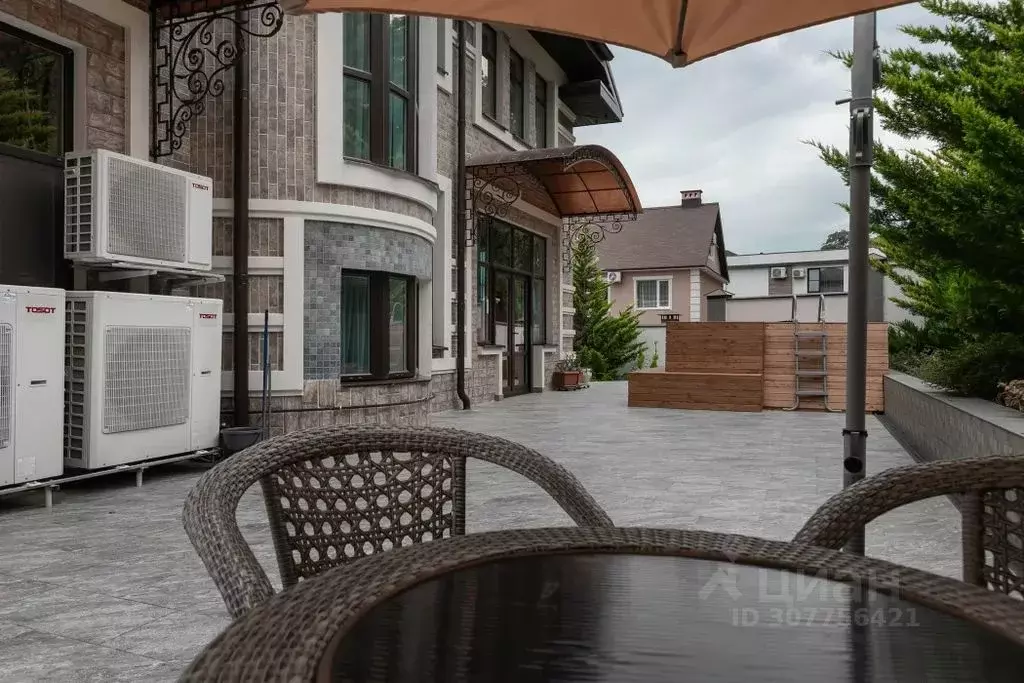 Дом в Краснодарский край, Сочи Курортный просп., 75А (450 м) - Фото 1