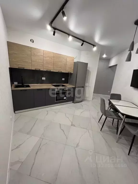 1-к кв. Тюменская область, Тюмень Новгородская ул., 3 (40.5 м) - Фото 2