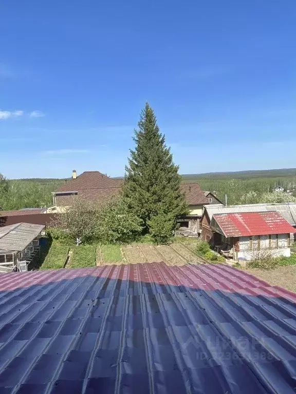 Дом в Свердловская область, Дегтярск Комсомольская ул., 25 (85 м) - Фото 1