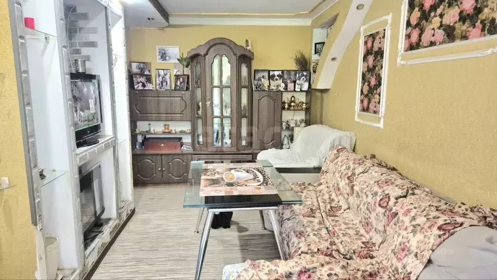3-к кв. Крым, Симферополь ул. Ростовская (69.3 м) - Фото 0
