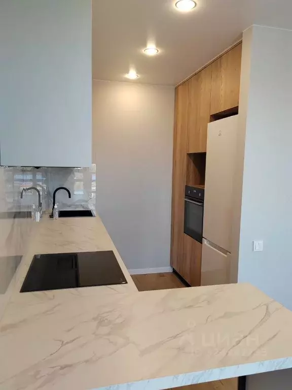 2-к кв. Омская область, Омск ул. 5-я Северная, 124 (60.0 м) - Фото 1