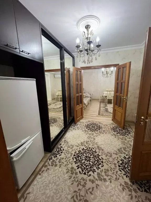 2-к кв. Дагестан, Махачкала ул. Нигматулы Магомедова, 79 (54.0 м) - Фото 1